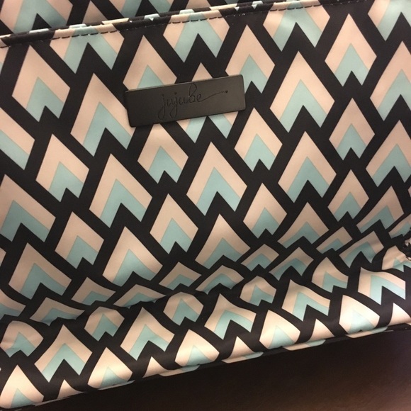 JuJuBe Be Classy Black Diamond Diaper Bag - Picture 6 of 7